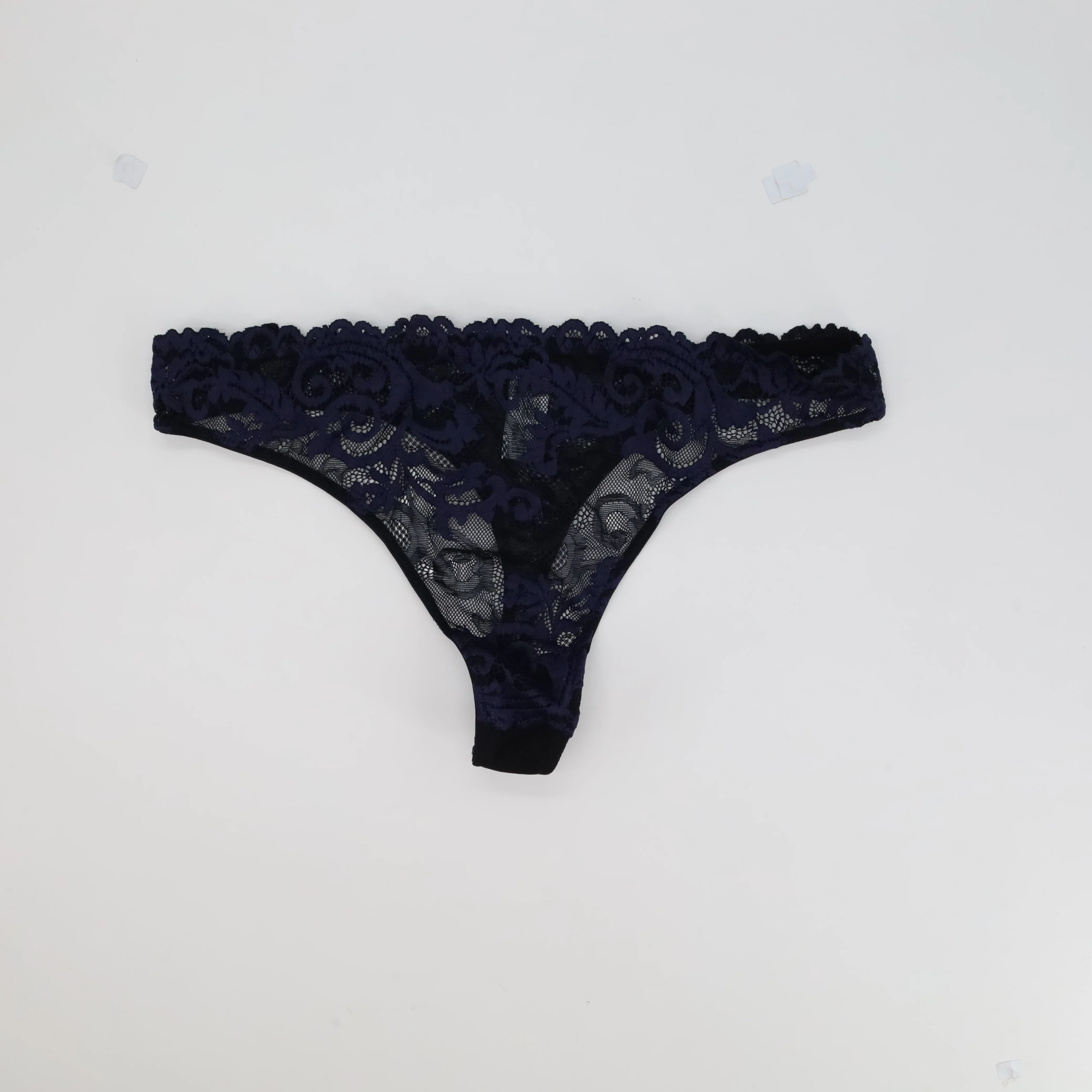Tanga Wacoal Noir