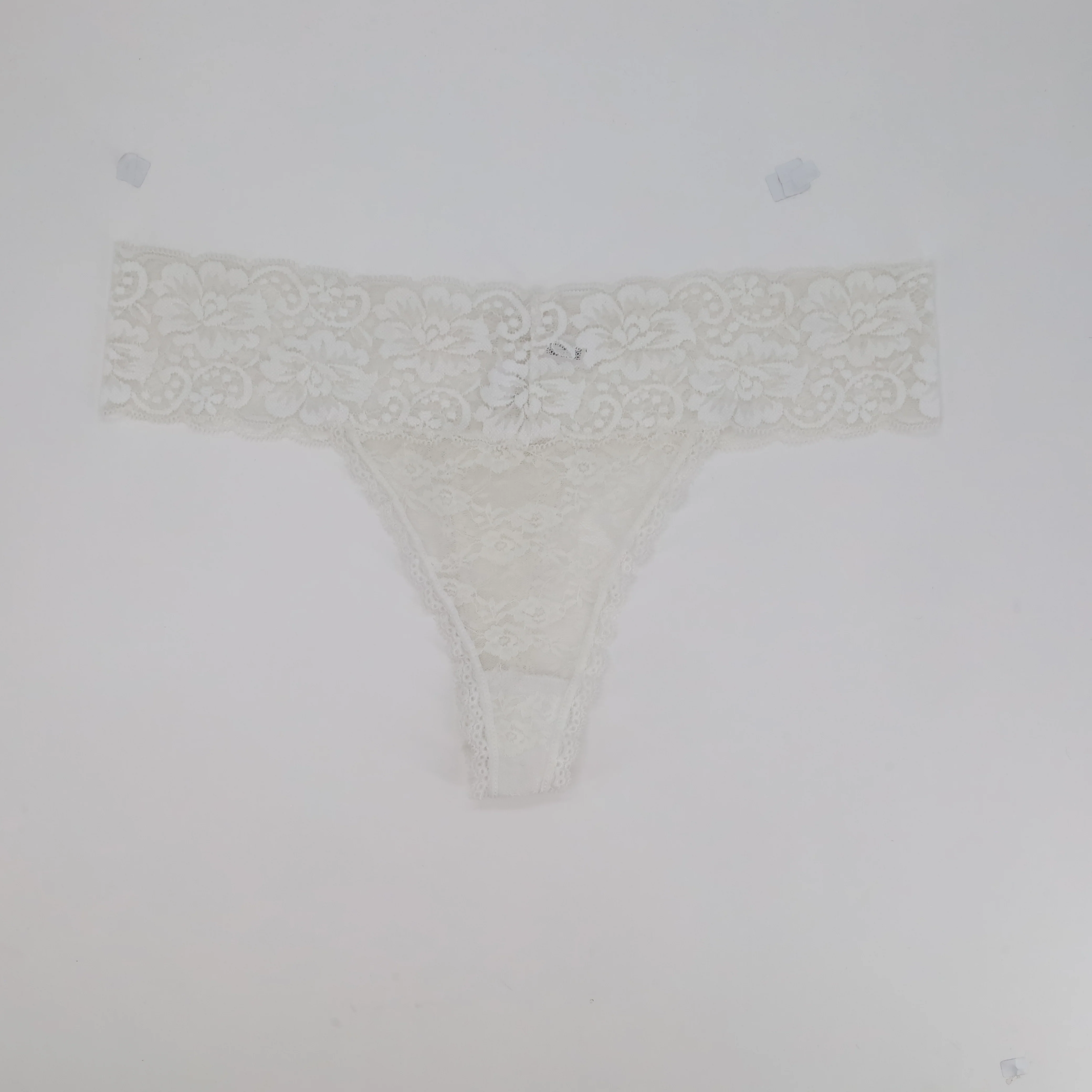 String Blanc