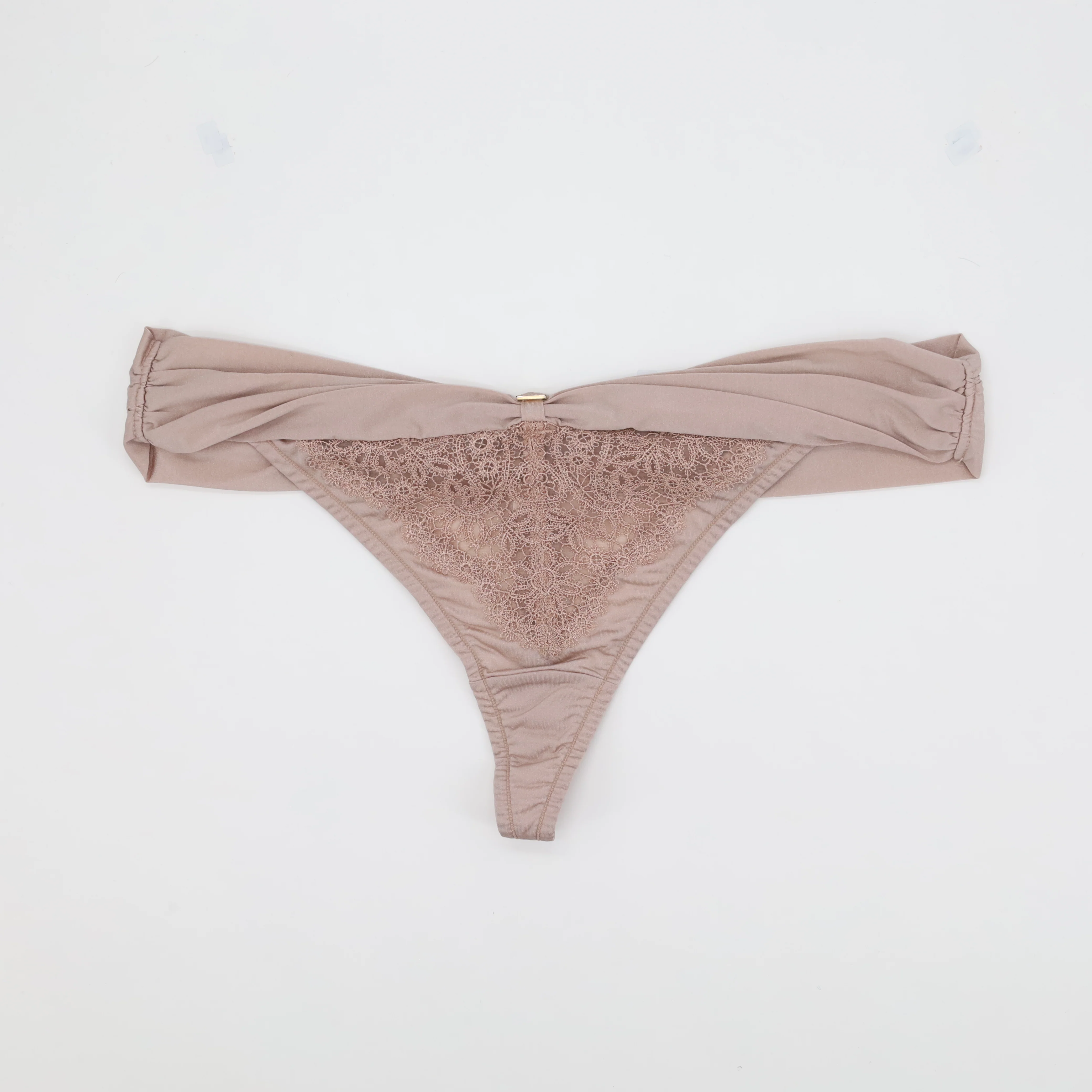 String Triumph Beige