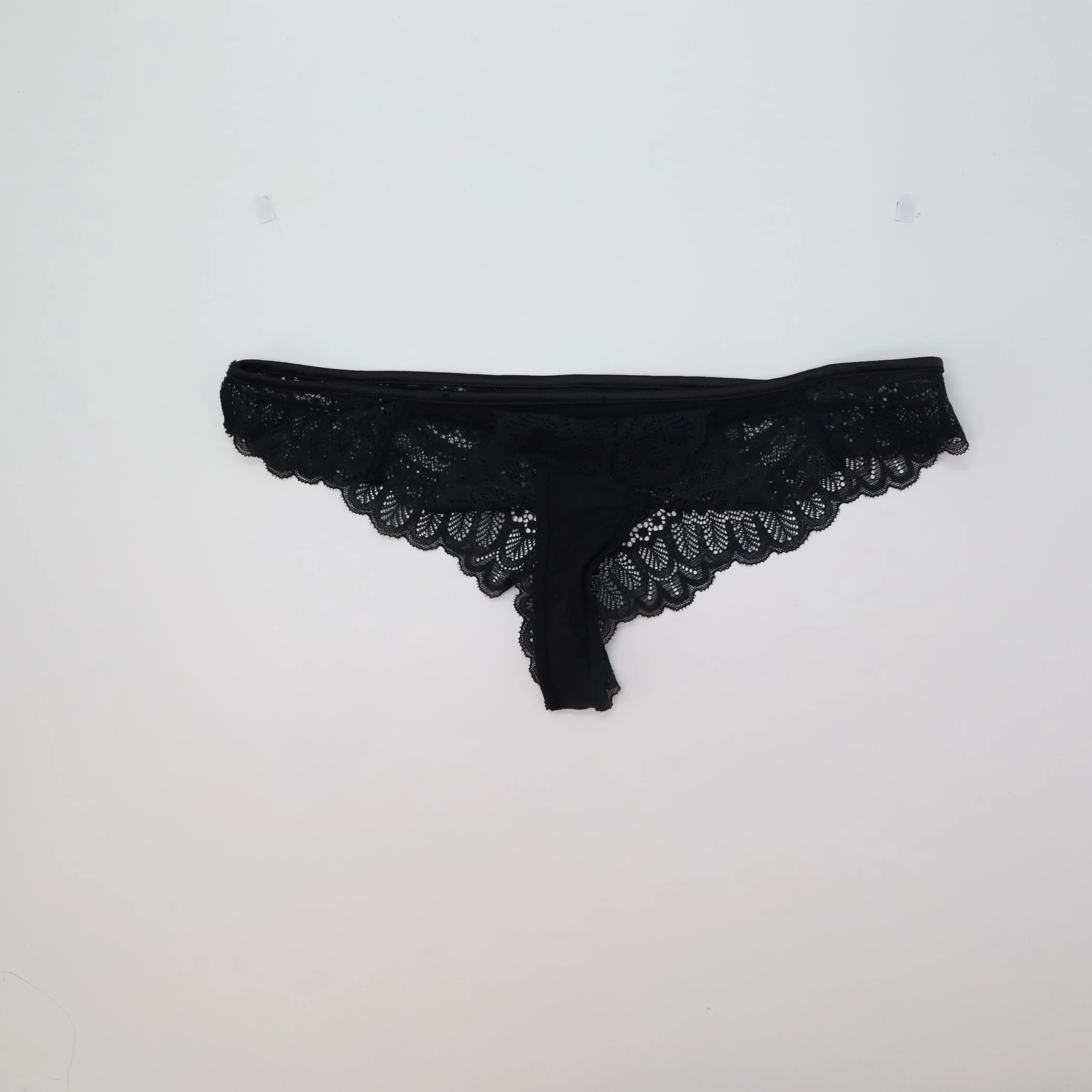 Tanga RougeGorge Noir - Image 3