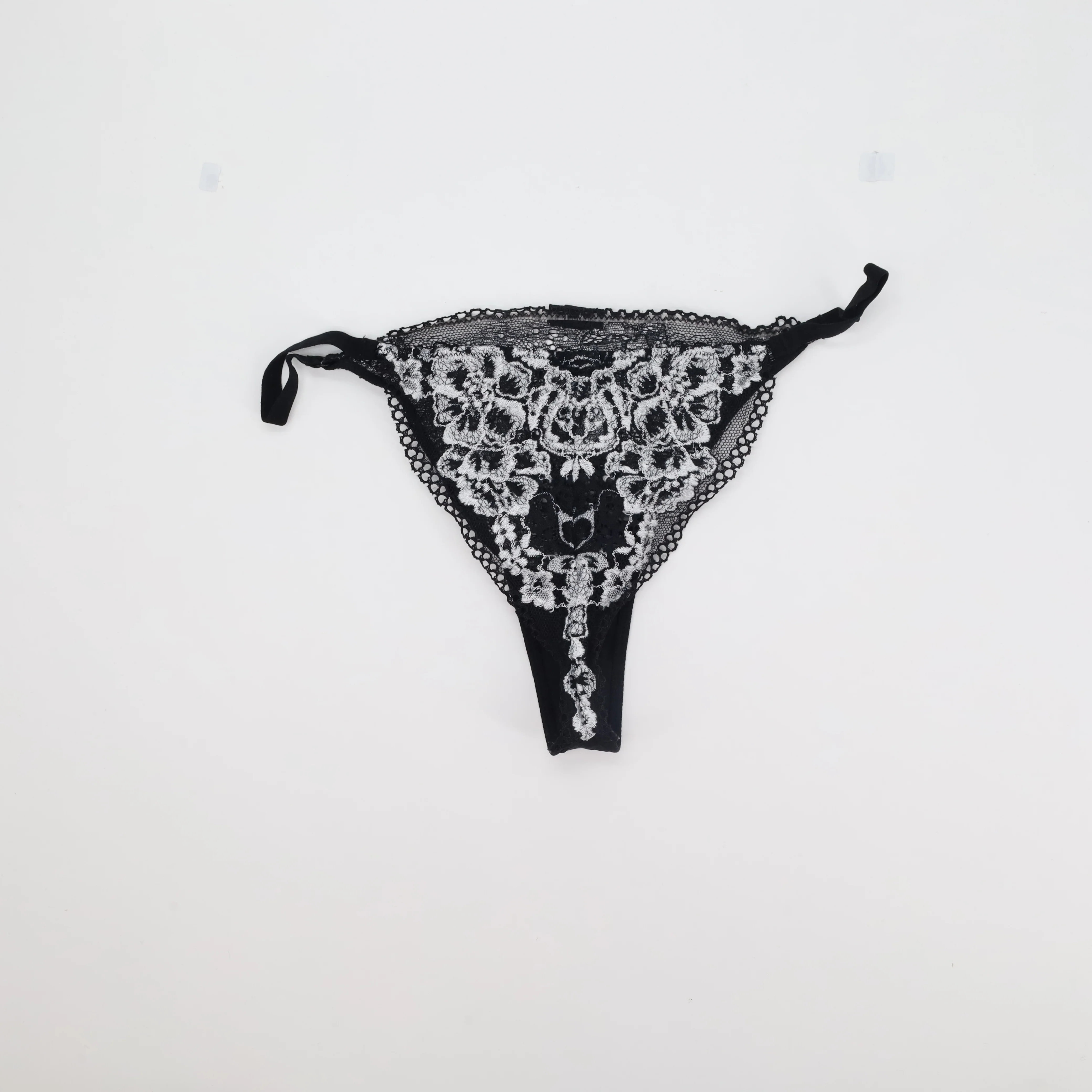 String Valege Noir - Image 2