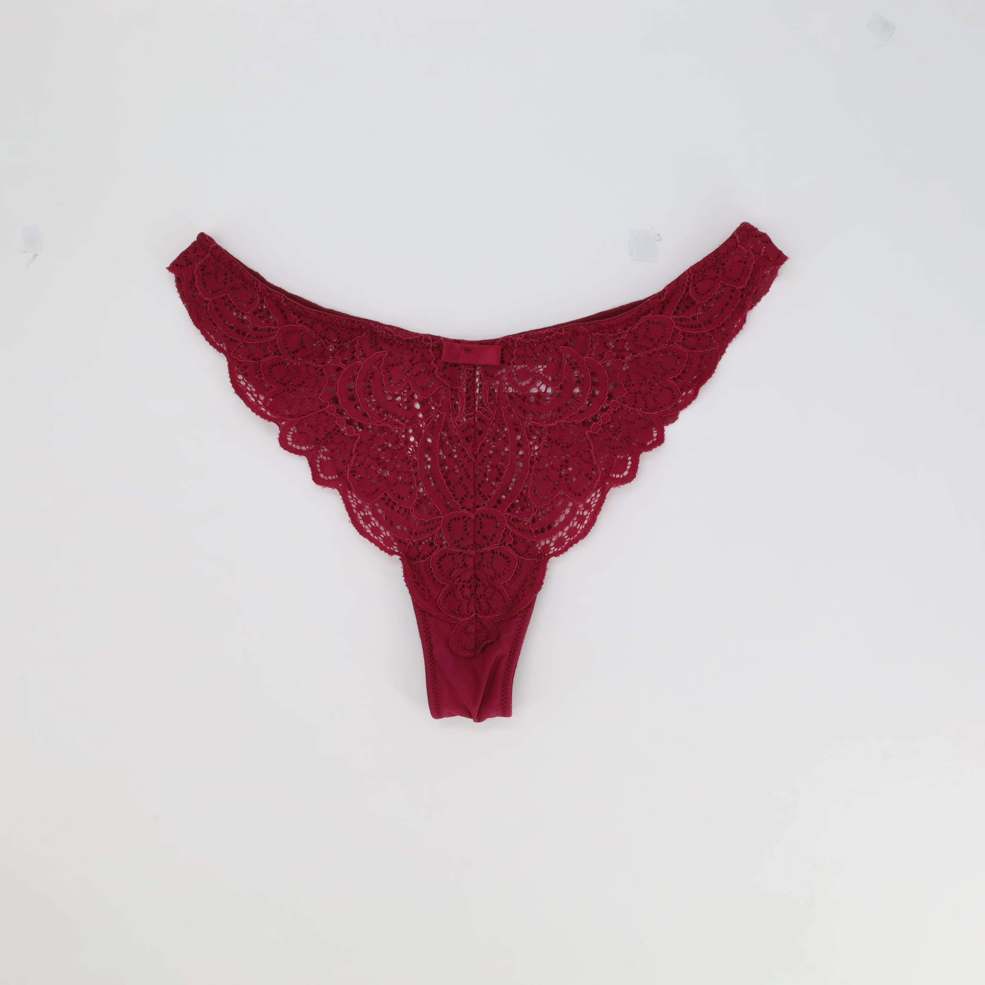 String RougeGorge Rouge