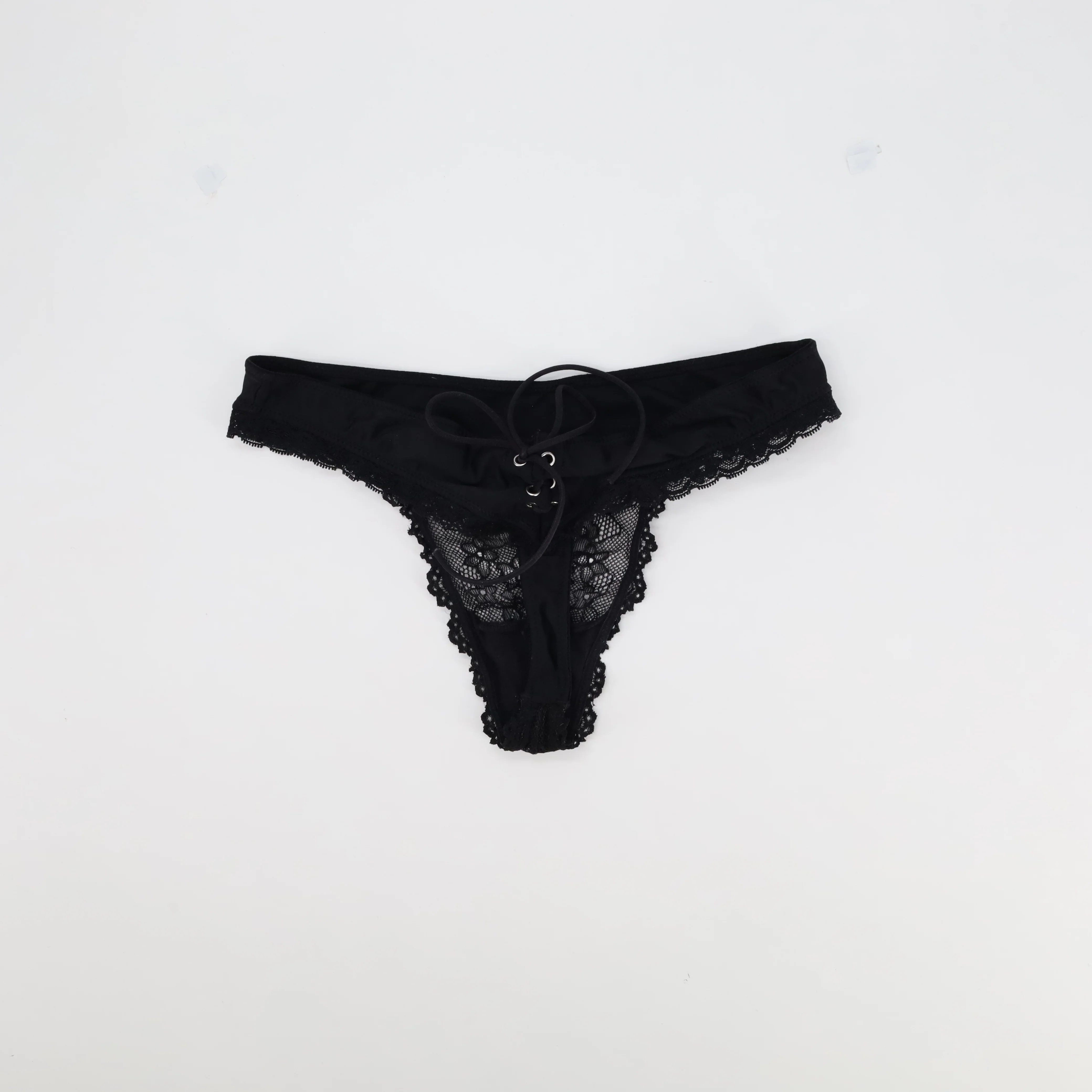 String Noir - Image 2