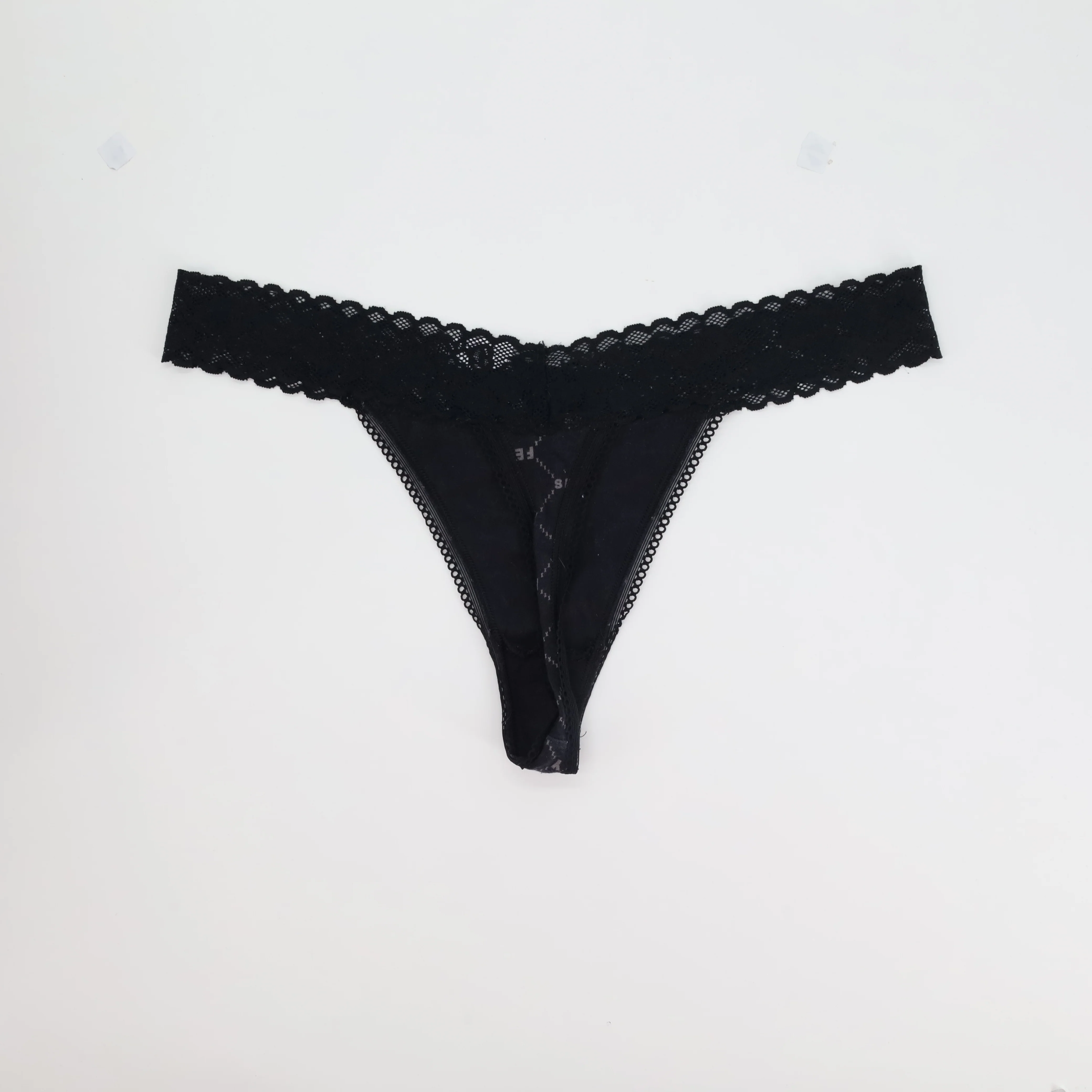 String Savage x Fenty Noir - Image 2